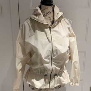 Off white cream light jacket , new no tag